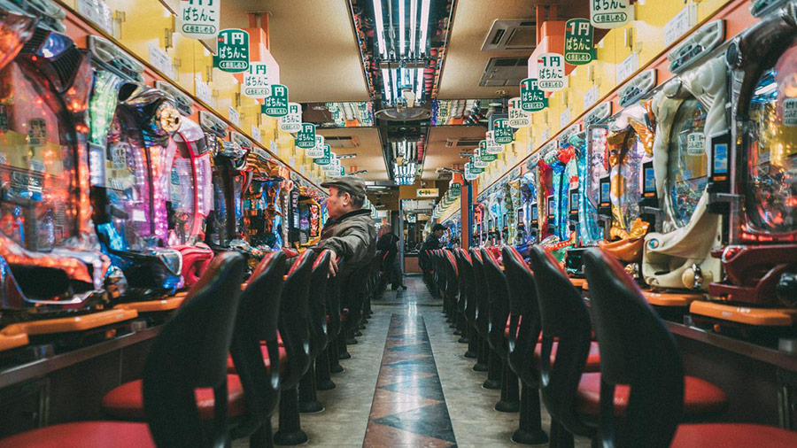 大阪や神戸の、あの古いホールが恋しい。